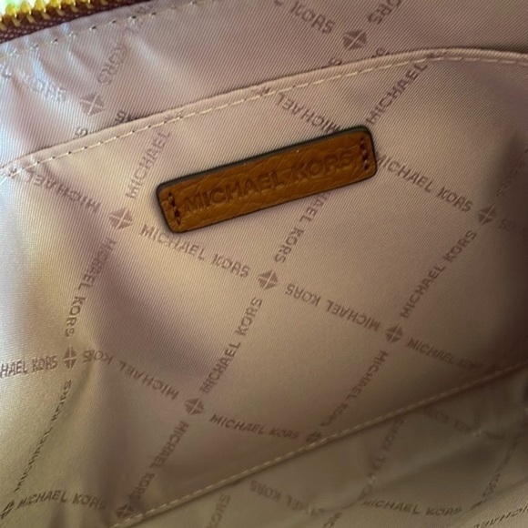 Brand New Michael Kors Genuine Leather Large Zip Clutch Wristlet in Luggage - Picture 9 of 11